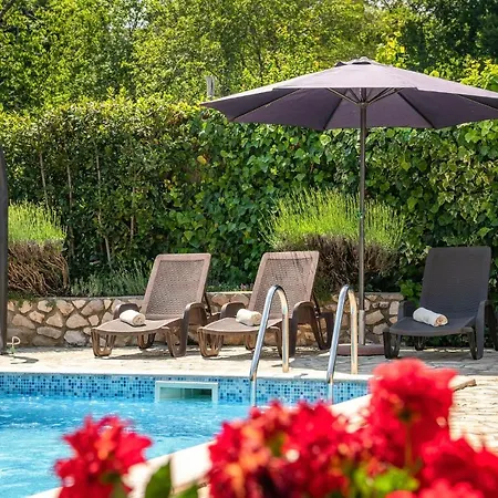 Stunning In Labin With Outdoor Swimming Pool Holiday home Veligolji