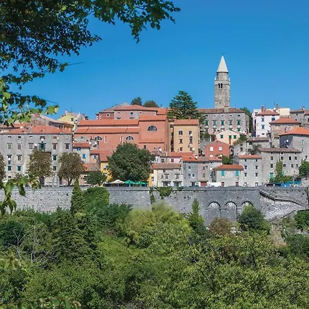 Holiday home Stunning In Labin With Outdoor Swimming Pool
